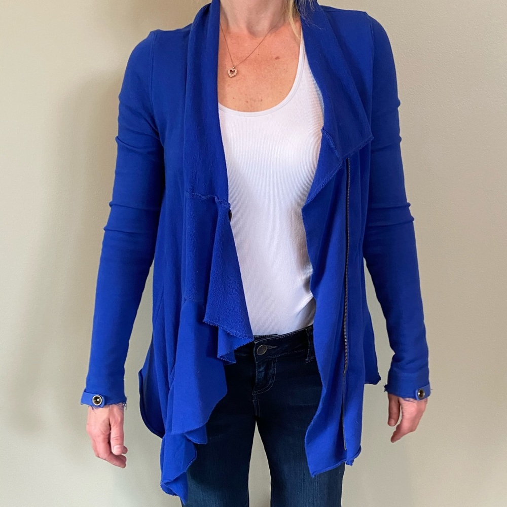 Blue sweater w zipper